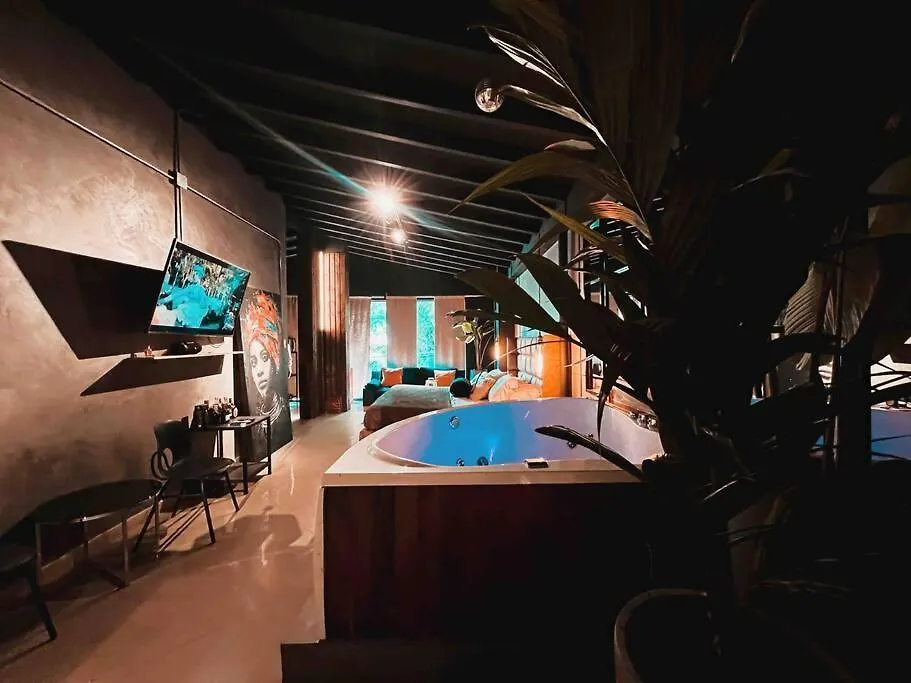 Suite Jacuzzi Provenza Problado Medellin